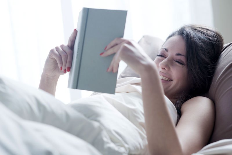 کتابهایی با شخصیتها و تجربیات متنوع، درک شما را از دیدگاههای مختلف گسترش میدهند
