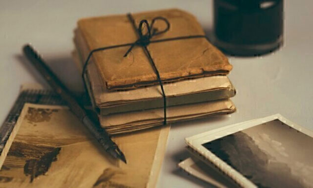کتاب بهترین هدیه است.