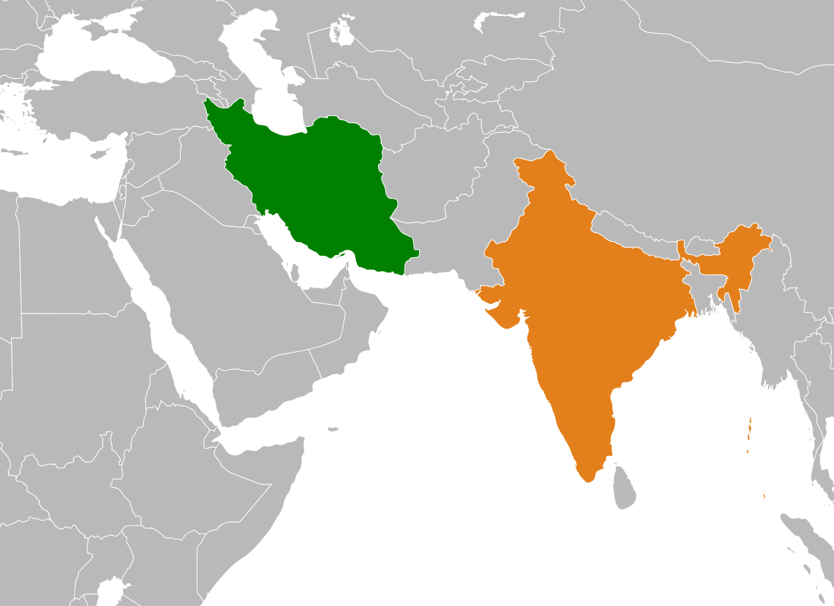 دوران اسلامی در ایران که با فتوحات اعراب در قرن هفتم میلادی آغاز شد، تبادل فرهنگی با هند را بیشتر عمیقتر کرد.