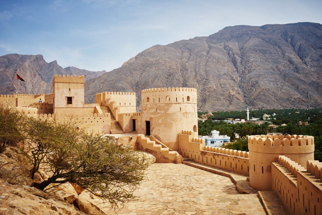 ایران و عمان با استفاده از منابع، تخصص و موقعیت‌های جغرافیایی خود می‌توانند سرمایه‌گذاری‌های مشترک را کشف کنند