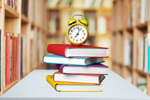 جامعه دارای ابعاد مختلفی چون بعد فرهنگی، هنری، دینی و مذهبی است.